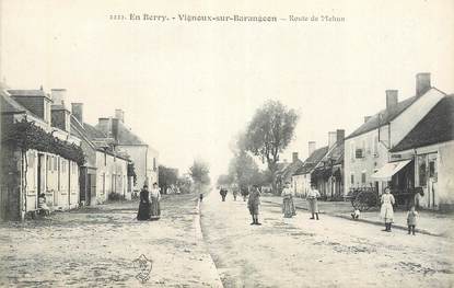 CPA FRANCE 18 "Vignoux sur Barangeon, route de Mehun"