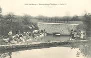 18 Cher CPA FRANCE 18 "Neuvy deux Clochers, le lavoir, les laveuses"