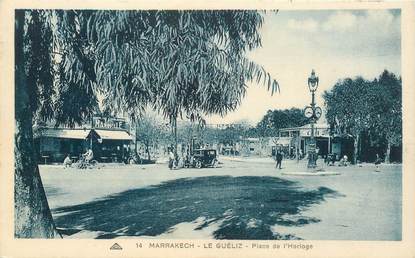 CPA MAROC "Marrakech, le Guéliz, Place de l'Horloge"