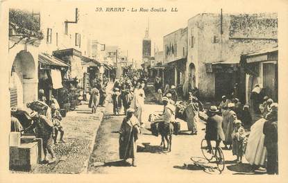 CPA MAROC "Rabat, la rue Souïka"