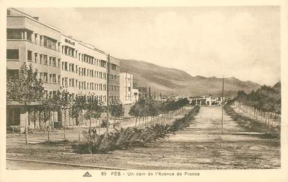 CPA MAROC "Fès, un coin de l'avenue de France"