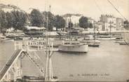 06 Alpe Maritime / CPA FRANCE 06 "Golfe Juan, le port" / BATEAU / CARTE PUBLICITAIRE / PARFUM