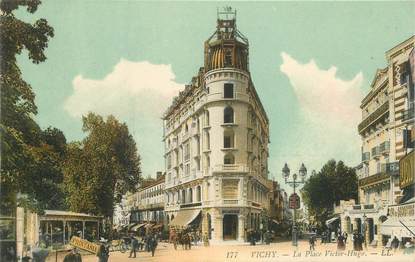 CPA FRANCE 03 "Vichy, Place Victor Hugo"