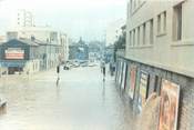 30 Gard CPM FRANCE 30 "Nimes, Inondations du 03/10/1988"