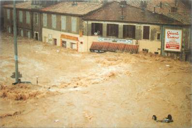 CPM FRANCE 30 "Nimes, Inondations du 03/10/1988"