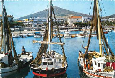 / CPSM FRANCE 83 "Carqueiranne, le port les salettes "