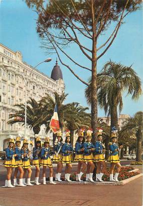 CPSM FRANCE 06 "Cannes, Majorettes devant le Carlton Hotel