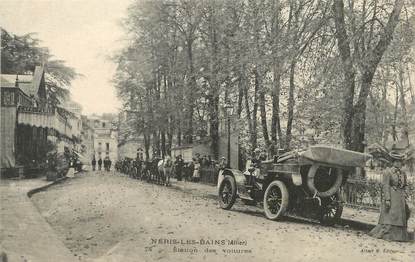 / CPA FRANCE 03 "Néris les Bains, station des voitures"