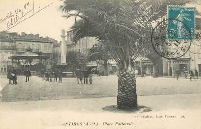 CPA FRANCE 06 "Antibes, la place Nationale"