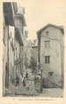 01 Ain / CPA FRANCE 01 "Trévoux, petite rue Casse cou"