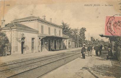 CPA FRANCE 06 "Golfe Juan, la gare" / TRAIN