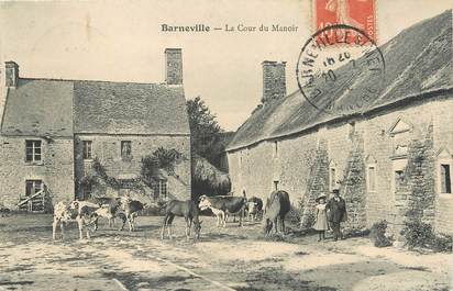 / CPA FRANCE 50 "Barneville, le cour du manoir"