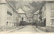 38 Isere / CPA FRANCE 38 "Le Bourg d'Oisans, au pont de la Rive"