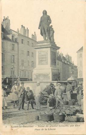 CPA FRANCE 39 "Lons le Saunier, statue du Gal Lecourbe, place de la Liberté"