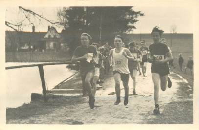 CPA REPUBLIQUE TCHEQUE / STADE / COURSE A PIED