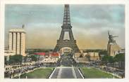 Theme CPA EXPOSITION UNIVERSELLE DE PARIS 1937 "Pris e du Trocadéro, tour Eiffel"
