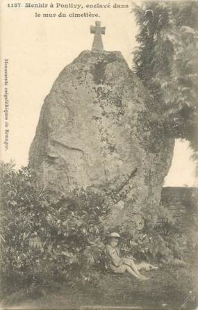 CPA FRANCE 56 "Pontivy, menhir" / FOLKLORE