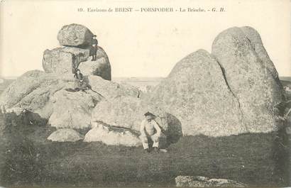 CPA FRANCE 29 "Porspoder" / FOLKLORE / MENHIR