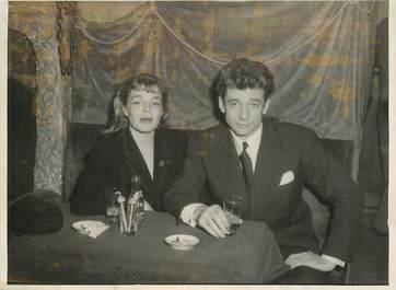 PHOTO SIMONE SIGNORET et YVES MONTAND