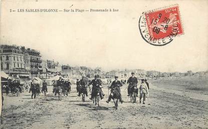 CPA FRANCE 85 "Les Sables d'Olonne, promenade à âne"