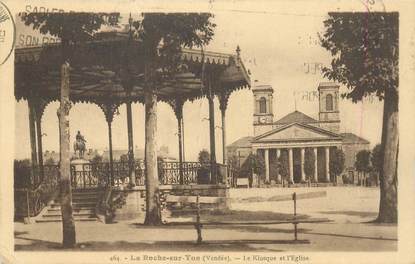 CPA FRANCE 85 "La Roche sur Yon, Le Kiosque et l'Eglise"