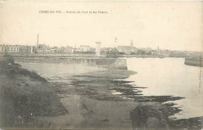 CPA FRANCE 85 "Saint Gilles Croix de Vie, entrée du port"