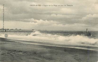 CPA FRANCE 85 "Saint Gilles Croix de Vie, la plage un jour de tempête"