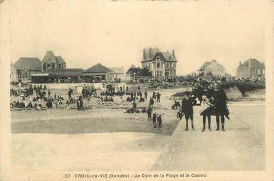 CPA FRANCE 85 "Saint Gilles Croix de Vie, un coin de la plage et le Casino"