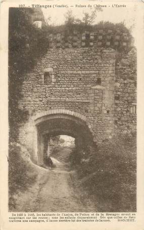 CPA FRANCE 85 "Tiffauges, ruines du chateau"