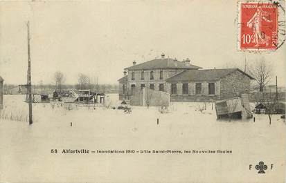 CPA FRANCE 94 "Alfortville, inondations 1910, L'Ile Saint Pierre, les Nouvelles Ecoles"