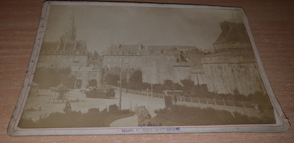 PHOTOGRAPHIE FRANCE 35 "Saint Malo, square et porte Saint Vincent"