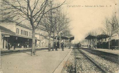 CPA FRANCE 84 "Cavaillon, la gare" / TRAIN