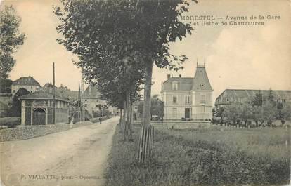 CPA FRANCE 38 "Morestel, Avenue de la Gare et usine de chaussures"