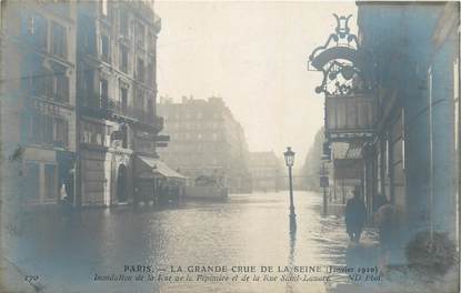 CPA FRANCE 75008 "Paris, Inondations 1910, rue de la Pépinière et rue Saint Lazare"