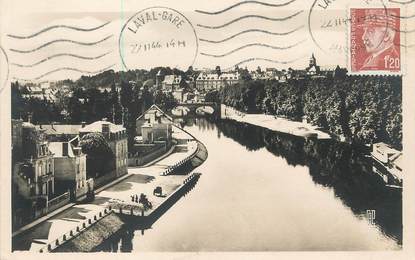 / CPA FRANCE 53 "Laval, vue générale prise du viaduc"