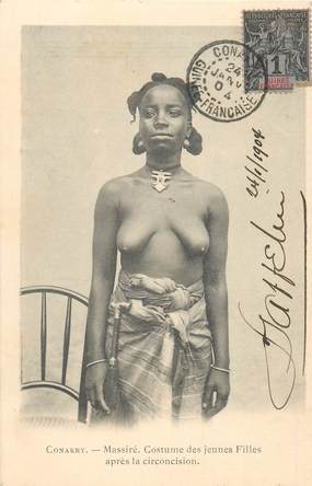 CPA GUINEE "Conakry, Fille circoncise" / NU