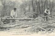 89 Yonne CPA FRANCE 89 "L'Exploitation des Bois en Bourgogne, L'Ecorçage à l'Atelier"