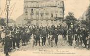 75 Pari CPA FRANCE 75018 "Paris, 1906, Montmartre, Formation des patrouilles de cuirassiers, Place Jules Joffrin"