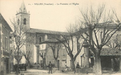 / CPA FRANCE 84 "Villes, la fontaine et l'église"