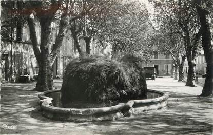 CPSM FRANCE 84 "Pertuis, place de la Murette et fontaine de la Diane"