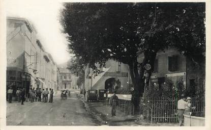 CPSM FRANCE 83 "Saint Zacharie, place et hôtel du Lion d'or"