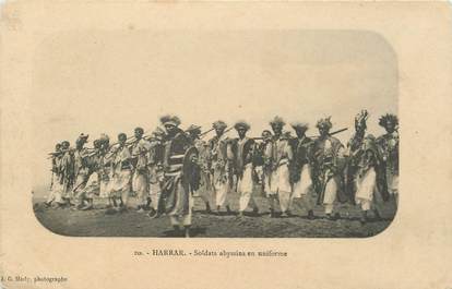 CPA ETHIOPIE "Harrar, Soldats abyssins en uniforme"