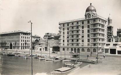 CPSM FRANCE 83 "Saint Raphaël, un coin du port, l'église Notre Dame des Victoires"