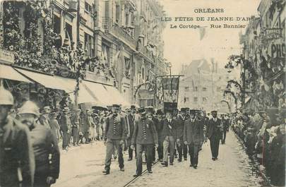 CPA FRANCE 45 "Orléans, Les Fêtes de Jeanne d'Arc, le cortège rue Bannier"