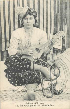 CPA ALGERIE "Femme jouant de la mandoline"