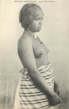 CPA NU AFRIQUE / FEMME