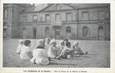 CPA FRANCE 76 "Etretat, les orphelins de la guerre, sur la place de la mairie" ENFANT