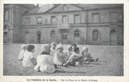 CPA FRANCE 76 "Etretat, les orphelins de la guerre, sur la place de la mairie" ENFANT