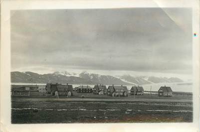 CARTE PHOTO / PHOTOGRAPHIE ORIGINALE EXPEDITION POLAIRE "Village de King Bay (exploitation d'une mine de charbon)"