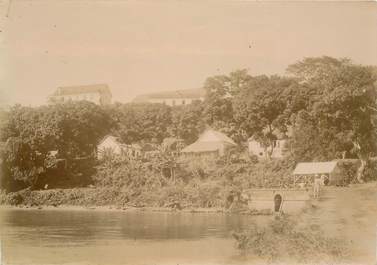 PHOTOGRAPHIE ORIGINALE / MADAGASCAR "Sainte Marie, les casernes et la mission catholique"